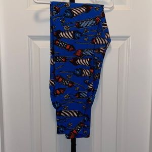 Used LuLaRoe Leggings Blue Fireworks OS